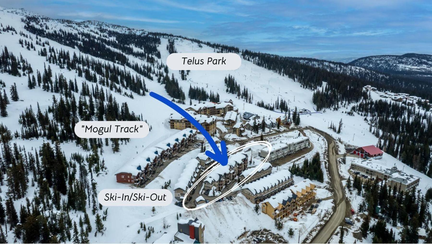 Gone Ski 'Inn Big White Ski Resort Exterior photo